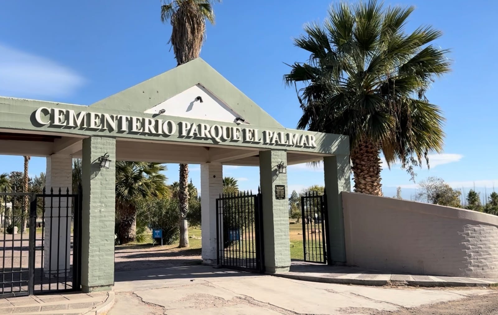 Los Cementerios Municipales Las Chacritas y El Palmar ofrecen beneficios y facilidades de pago