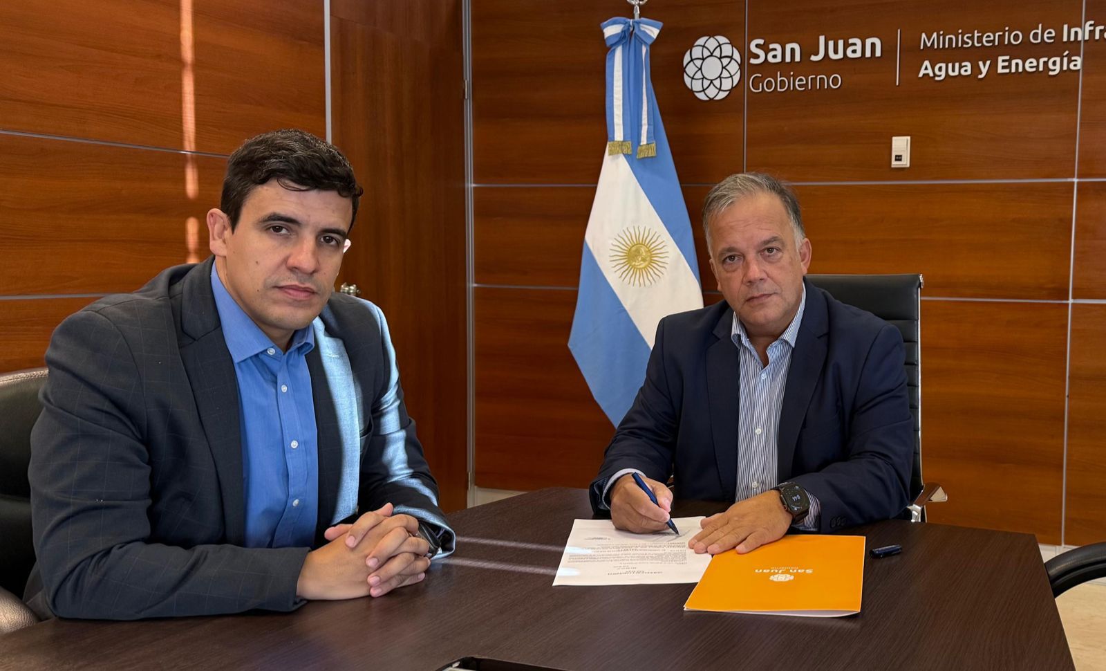 El ministro de Infraestructura, Agua y Energía puso en función al nuevo director de Hidráulica