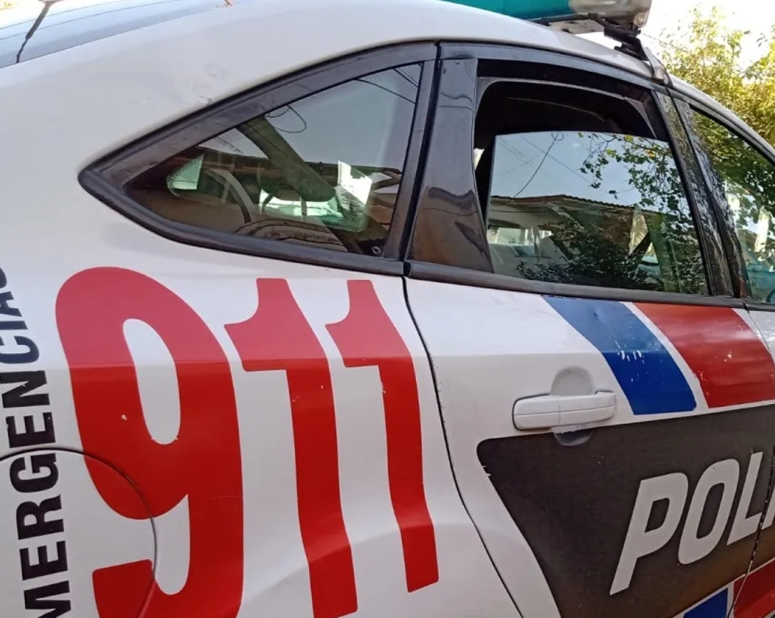 Delincuentes golpearon a un abuelo para robarle