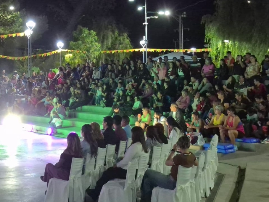 San Martín celebró a sus mujeres en una emotiva jornada en la Plazoleta Guayaquil