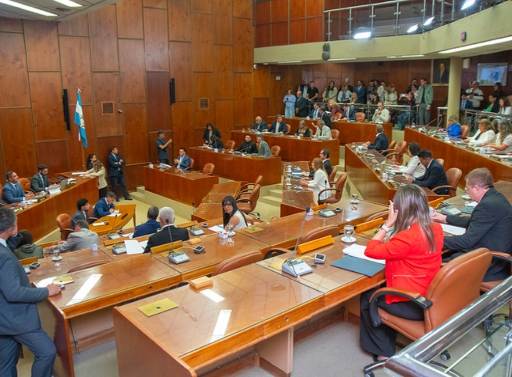 Conformaron las comisiones que recibirán al gobernador en la apertura de sesiones