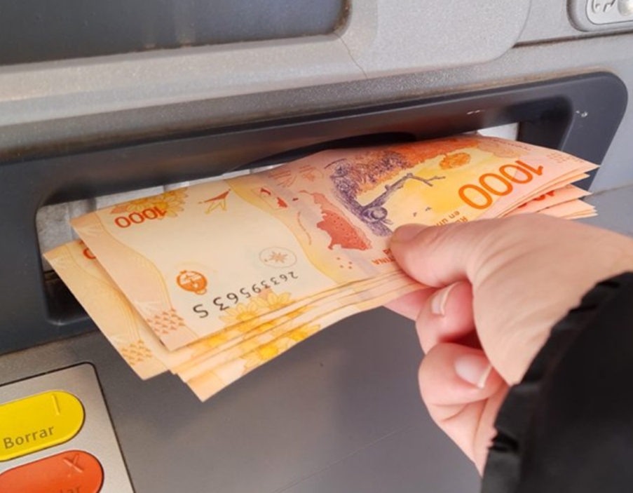 Se confirmó el pago a docentes y el bono de $120.000 a estatales