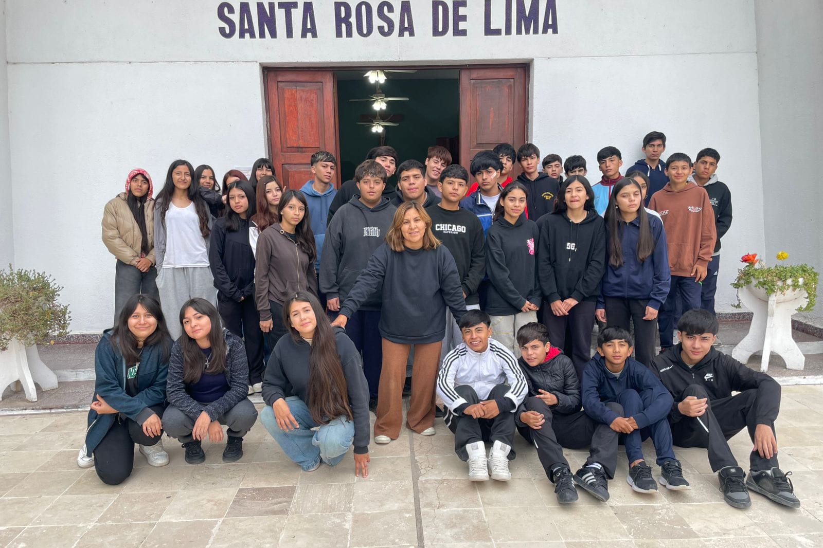 “Una llama que renace: Fogón de la Fe en la Capilla Santa Rosa de Lima”