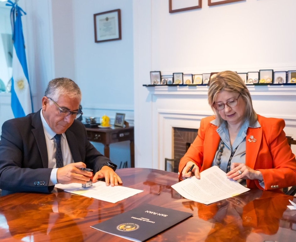 San Juan y Nación firman acuerdos clave en seguridad para combatir delitos complejos