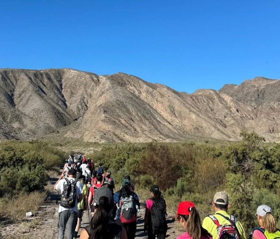 En San Martín se llevó a cabo el senderismo en la Sierra Pie de Palo