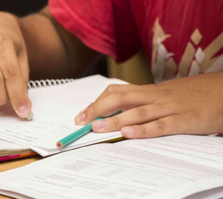 Clases de apoyo escolar gratuitas en Rawson