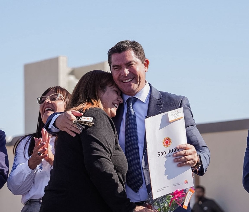 Con la entrega de un nuevo barrio, el Gobierno de San Juan genera más oportunidades de acceso a la vivienda para las familias de Chimbas