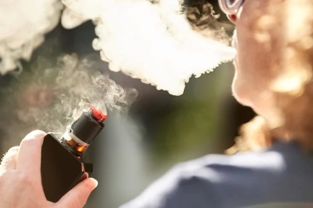 Vapeo liberado: los adolescentes, en el centro de la preocupación