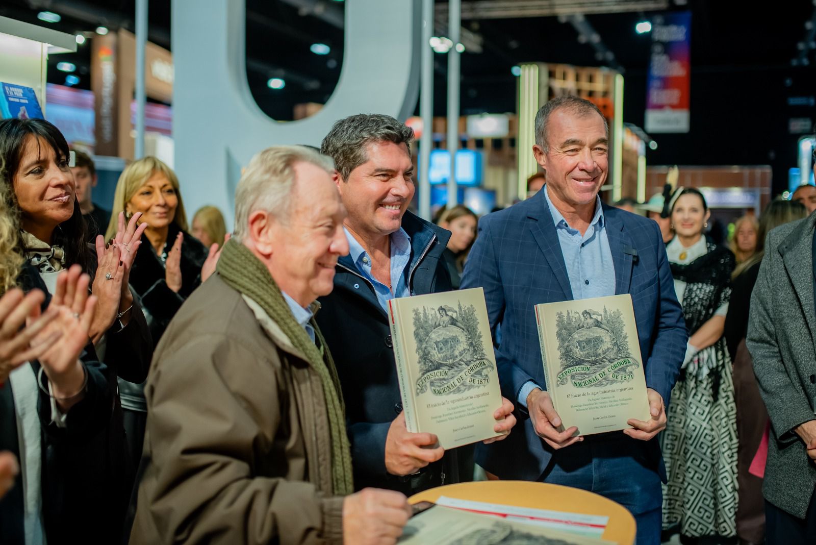 El gobernador Marcelo Orrego visitó la 50° edición de la Feria Internacional del Libro de Buenos Aires