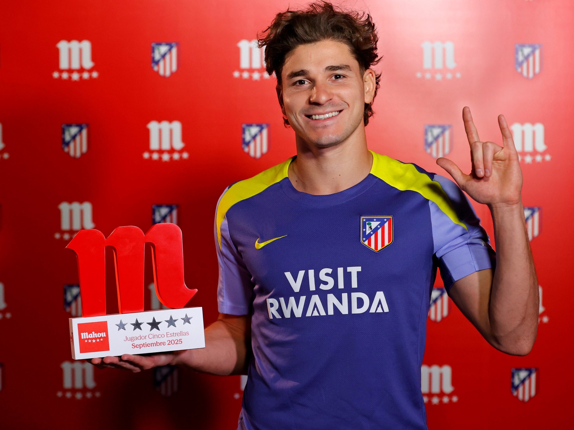 El Atlético de Madrid quiere blindar a Julián Álvarez con una mejora salarial