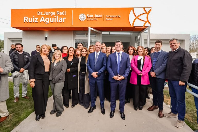 Orrego inauguró la ampliación y remodelación del CAPS Ruiz Aguilar para fortalecer la atención de salud en Chimbas