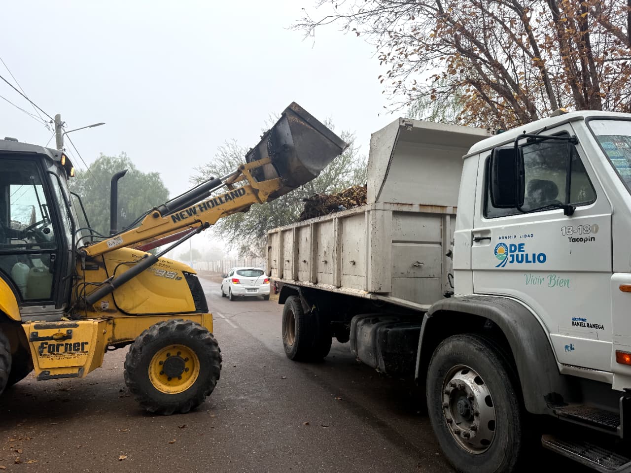 Avanzan los trabajos de limpieza, poda y mantenimiento en Villa Cabecera y Barrio Palmares
