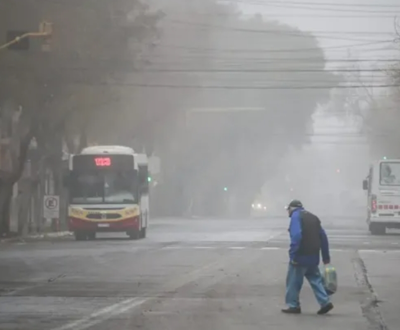 Viernes frío y con neblina