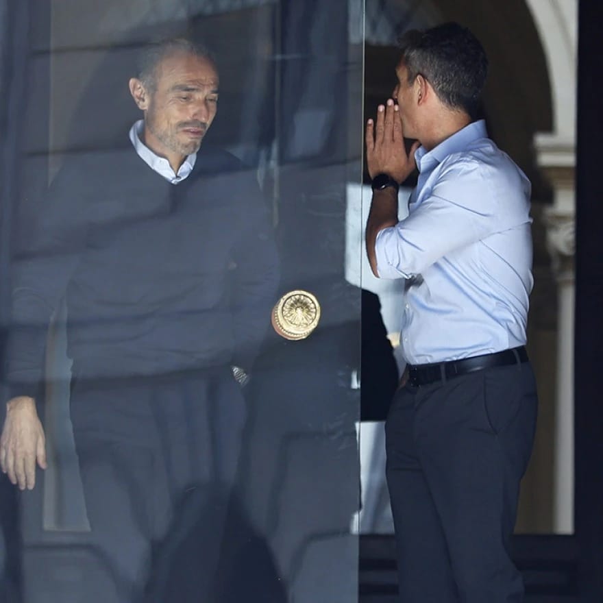 Menem no quiso velar al Indio en el Congreso y desató una crisis en el gobierno