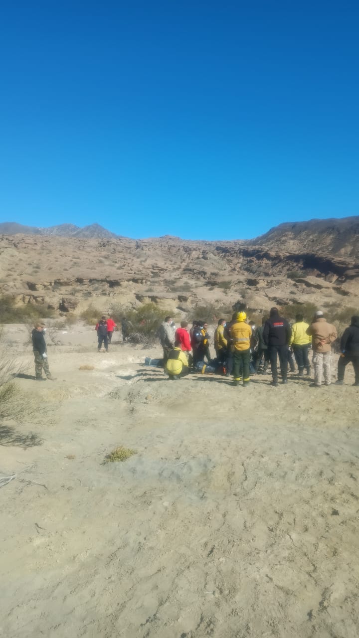 Continúa el operativo en Valle Fértil con el rescate y traslado de las personas fallecidas