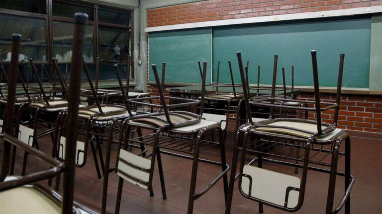 el-11-de-septiembre-se-celebra-el-dia-del-maestro-en-la-argentina-y-no-hay-clases-en-dos-niveles-foto-na-JCXGMDICTNARTBA65SMA25DKFE