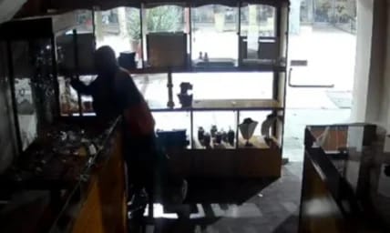 Millonario golpe a una joyería en el corazón del microcentro