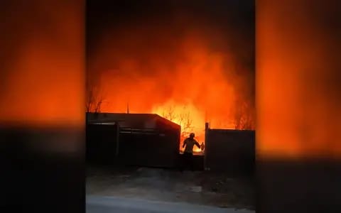 Un incendio en Albardón puso en alerta a viviendas y requirió asistencia para varios niños