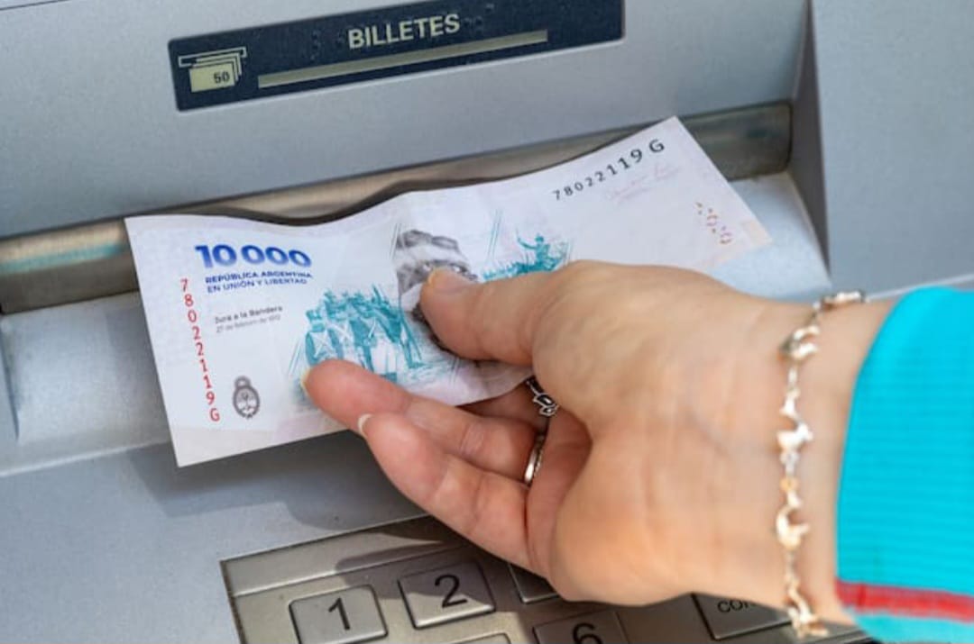 Los empleados públicos tendrán acreditados sus haberes el 29 de agosto