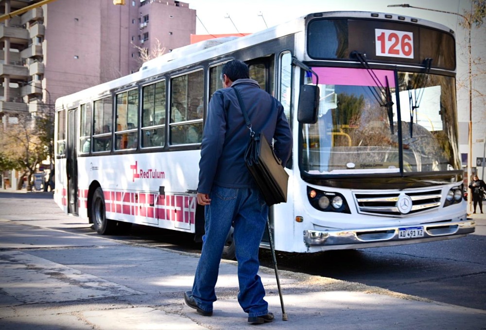 Extienden hasta fin de año la validez de pases de colectivo para personas con discapacidad