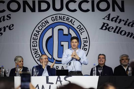 Kicillof encabezó un acto con la CGT en Chaco: “Milei, la culpa del endeudamiento de las familias es tuya”