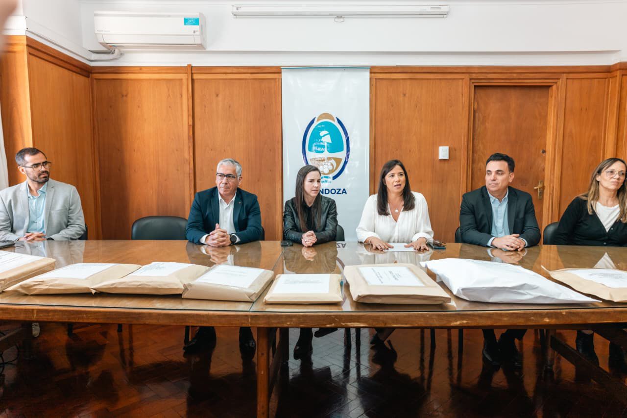 Diez empresas presentaron sus propuestas para construir el Centro de Control Unificado entre San Juan y Mendoza