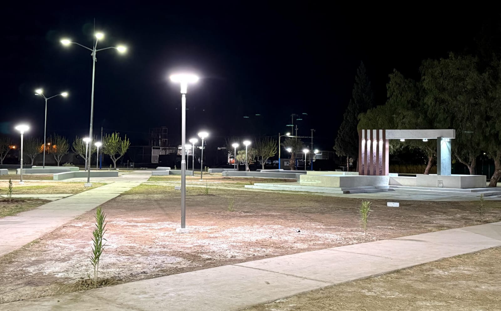 Las Chacritas: Villa Las Rosas ya tiene iluminación 100% LED