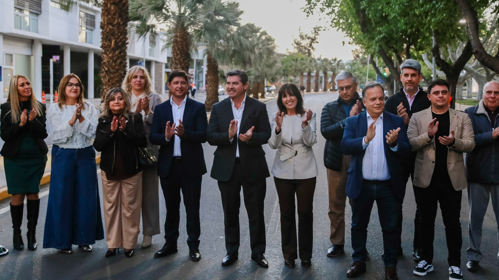 Orrego inauguró la histórica repavimentación de la emblemática avenida Libertador