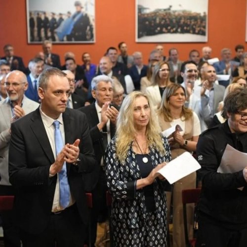 Tensión con la Iglesia: Milei recibió a evangélicos tras negarle una reunión a los obispos
