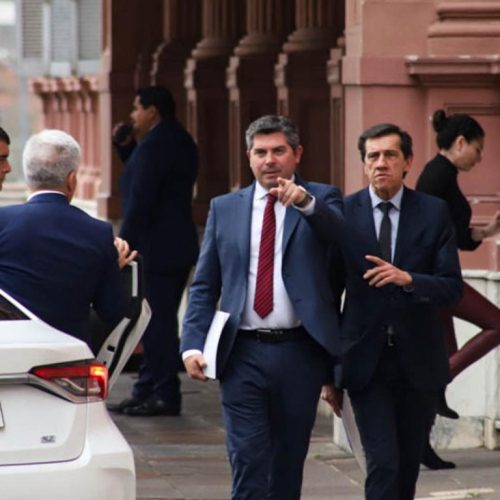 Los gobernadores amenazan a Milei con sacar a Abdala y Menem de la presidencia de las cámaras