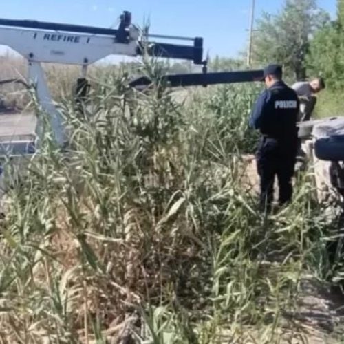 Dos agentes se distrajeron y se metieron en un canal con el patrullero, esto paso en Caucete