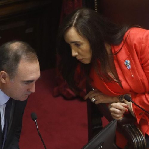 Milei ordenó forzar la renuncia del equipo de Villarruel para dejarla sola