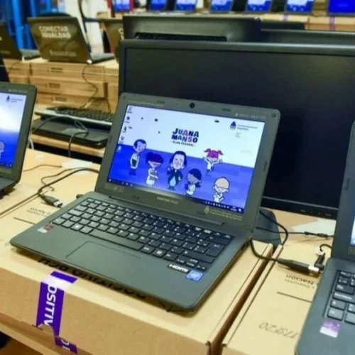 Primera etapa de entrega de Netbooks en san Juan a los alumnos
