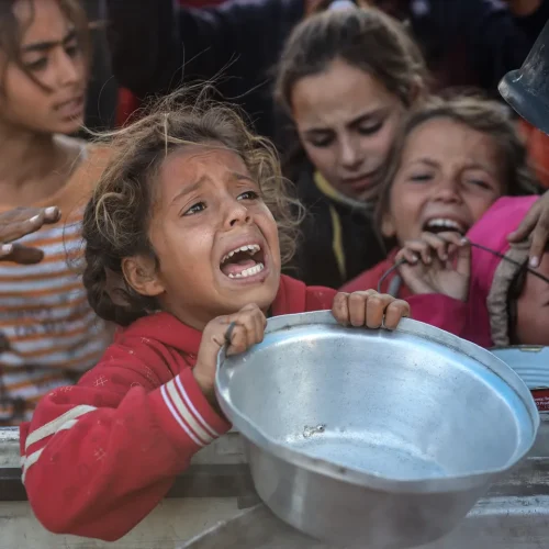 Franja de Gaza: bombas, hambre y desesperación para 2.4 millones de personas