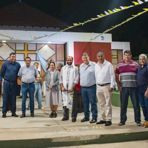 Inauguración de luminarias y cartel identificatorio en la Parroquia del Perpetuo Socorro