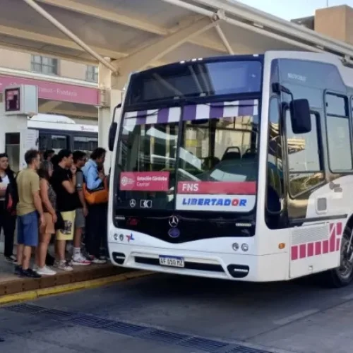 “FNS 2025 a full: lanzan operativo con colectivos gratuitos, 100 unidades y 23 puntos clave”