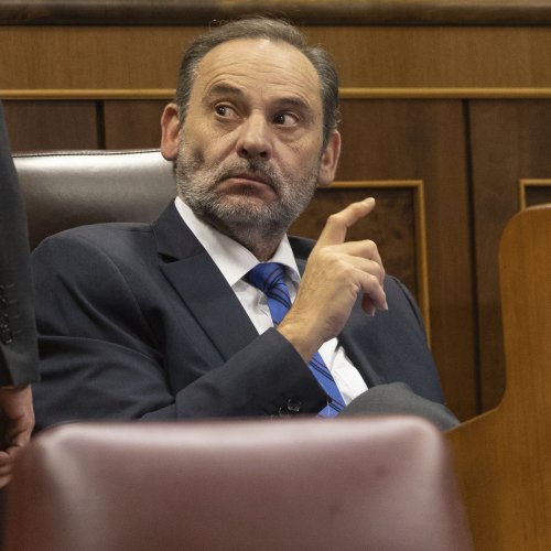 (Foto de ARCHIVO) El diputado José Luis Ábalos, durante una sesión de control al Gobierno, en el Congreso de los Diputados, a 22 de octubre de 2025, en Madrid (España). El Gobierno se enfrenta de nuevo a preguntas relacionadas con la estabilidad económica por la falta de presupuestos generales. Además, se presentan iniciativas no de ley sobre teletrabajo rural y control telemático en casos de violencia de género. Eduardo Parra / Europa Press 22 OCTUBRE 2025;PLENO;SESIÓN PLENARIA 22/10/2025