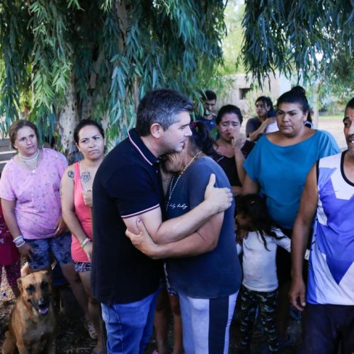 Orrego visitó a los vecinos damnificados por la lluvia en Albardón