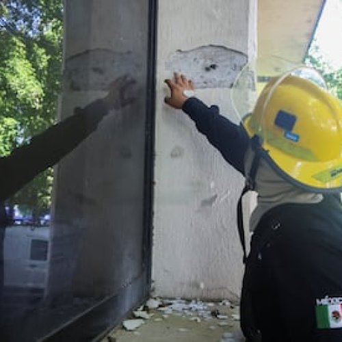 Sismo de 7,3 sacudió México y activó una alerta de tsunami