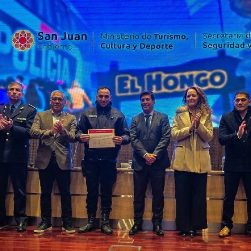 Efectivos policiales se capacitaron en formación turística
