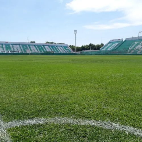 Colón y Desamparados con ambas hinchadas, todos en el mismo club