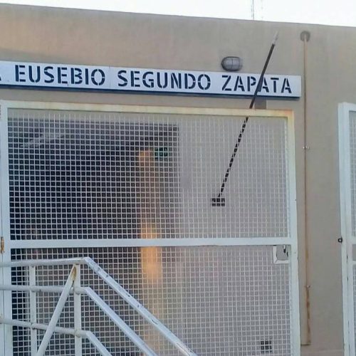 Malos tratos, Violencia escolar, fuertes cruces de palabra entre docentes y padres en la escuela Eusebio Segundo Zapata en 9de Julio