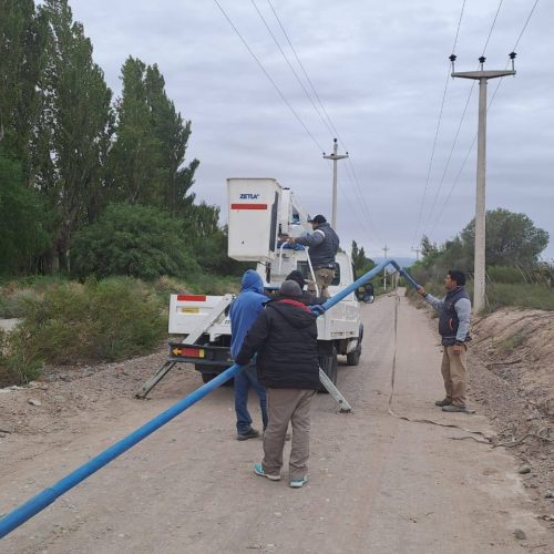 Albardón trabaja en el alumbrado público
