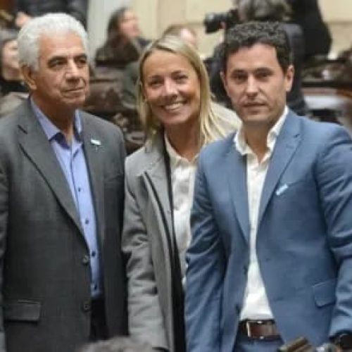 3 diputados votaron a favor de un aumento para jubilados 1 diputada desapareció al momento de votar y José Peluc voto en contra de los abuelos
