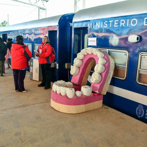 Desde cardiología hasta vacunación: los servicios de salud que acompañan al tren de Capital Humano