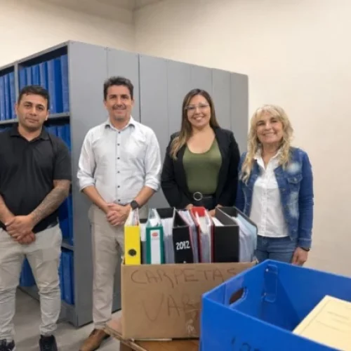 Economía avanza en la gestión responsable de documentos y residuos electrónicos en desuso