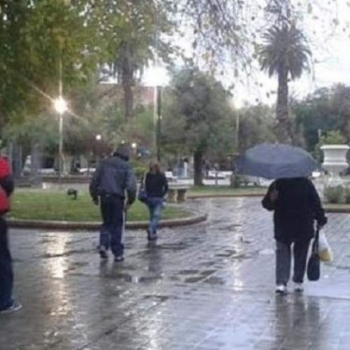 Para hoy mucho frío y lluvia ⛈️