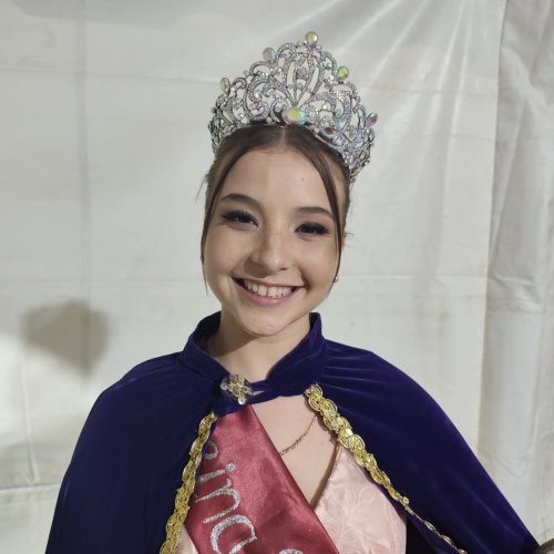 Guadalupe Herrera es la Reina de la fiesta del Racimo y el Vino