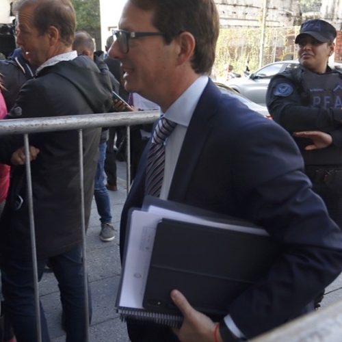 Terminó mal la reunión de las provincias con Economía y los gobernadores denuncian el superávit “trucho” de Caputo