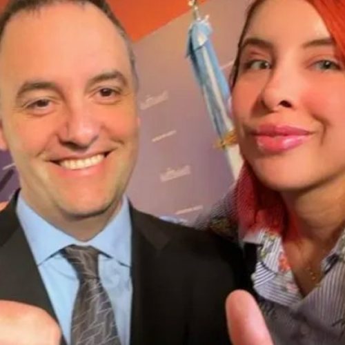 Escándalo: una tiktokera libertaria y funcionaria de Adorni viajó al Vaticano en la comitiva oficial